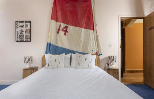 Master Shipwrights House - Great Location - Free WiFi & Parking - Fireplace - Photo 36