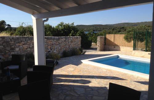 House Sakarun with swimming pool - Photo 35