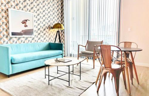 The Leo - One Bedroom Apartment w Private Balcony - Foto 8