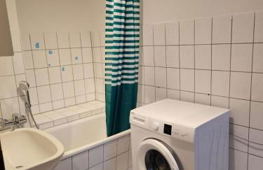 Leuna bei Leipzig & Halle - 2 Apartments mit je 3 Schlafzimmern, Küche, Bad - Foto 25