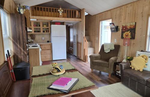 Cabin 9 ~ Toronto Lake: Fishing, Swimming & More! 1 Bedroom Cabin by RedAwning - Foto 5