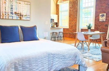 Jennifer's Riverfront Loft State House Views - Foto 1