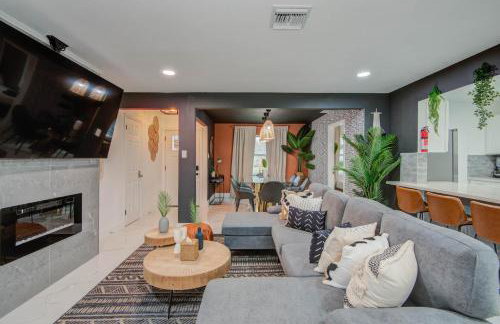 Spring Branch Getaway Feat 5BD Pool Hot tub - Foto 8