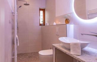 Stilvolles City-Apartment I WLAN l Küche I Zentral I 8P - Foto 26