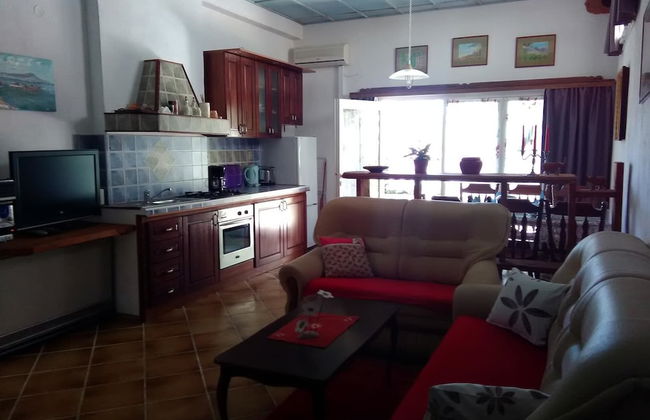 Huge terrace with sea view of the bay - Foto 9