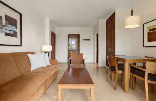 Ramada Hotel & Suites by Wyndham Costa del Sol - Foto 124