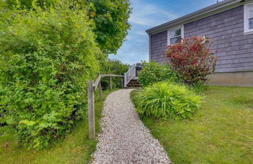 Cozy Narragansett Cottage with Dock and Outdoor Shower - Photo 28