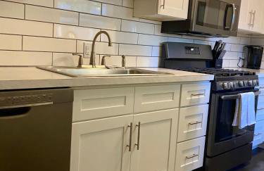 Downtown Bellaire, Close to Hiking, Biking, Golf, Lakes,Pets friendly - Foto 15