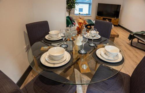 High End Contractor Apartment - 5 Separate Beds - Free Parking - Foto 30