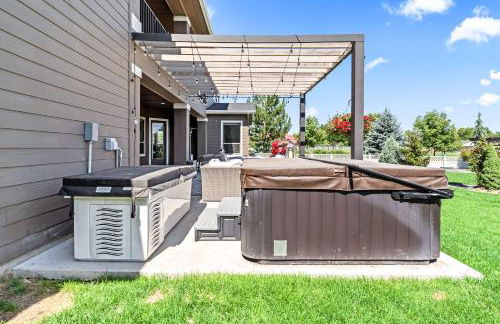 Modern 5BR Retreat with Hot Tub Cold Plunge & Park - Foto 34