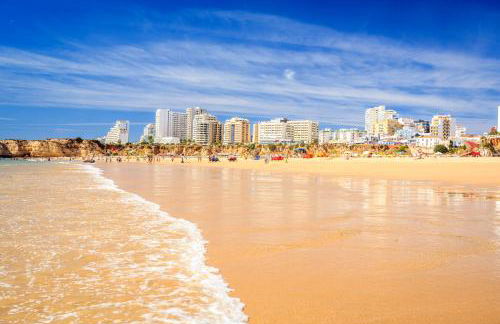 McRamé Design Apt Sea View, Beachfront, Swimming Pool, 2BDR, 2BAR, 6 pax, Praia da Rocha - Foto 40