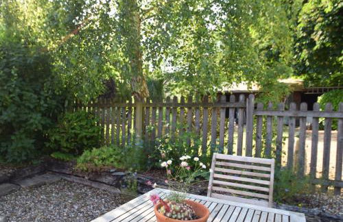 The Red Shed Entire home for 2 Private garden and parking 2 miles from Bury St Edmunds - Foto 27