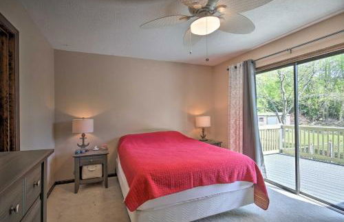 Lush Gilbert House with Outdoor Oasis on Lake Murray - Foto 14