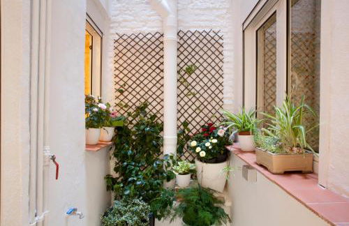 Authentic Charming Apartment/Wifi/Air Conditioning - Photo 10