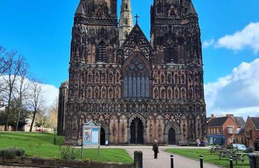 Samuels' a duplex apartment by Spires Accommodation in Lichfield City Centre - Foto 48