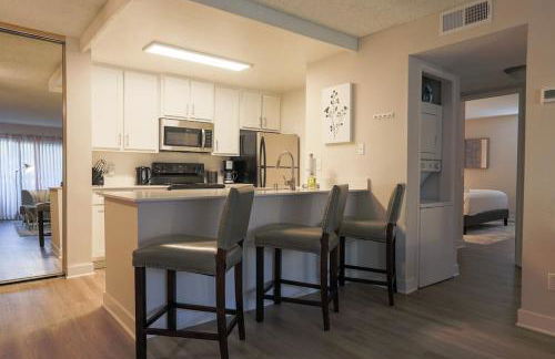 Shabby Chic Oceanside King & 2 Queen bed Pool GYM - Photo 2