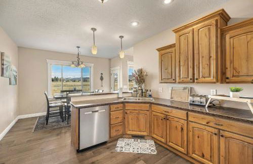 Teton Harmony by KABINO Hot Tub Pool Table Fire Pit Mtn Views 2 Levels 2 Living Rooms WiFi Grill - Foto 14