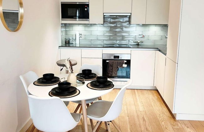 East London 2-bed Apt Sleeps 4, 7 min Walk to Tube - Photo 9