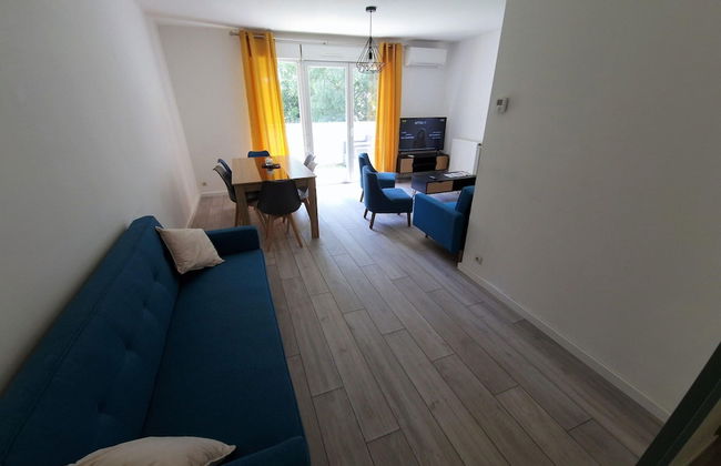 Beautiful Holiday Apartment in Uzes With Balcony - Foto 11