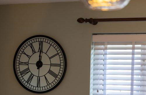 Modern 2-Bed Near Station - Ideal for Relocations & Contractors - Foto 17