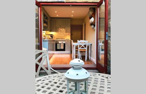 Falstaff House, listed building, a delightful late-Georgian holiday cottage in a great location in central Alnwick - Foto 5