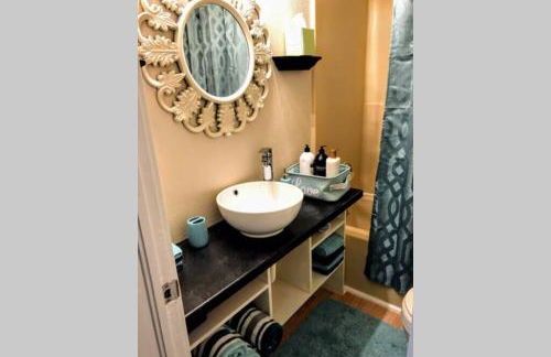 2BR Private House Available close to UE - Foto 7