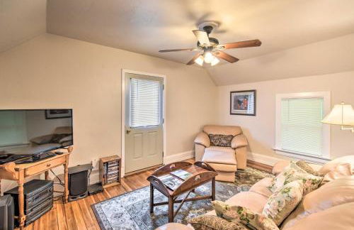 Cozy Unit with Patio Walk to Dining, Lake Elkhart! - Foto 1