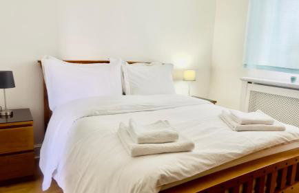 Amazing Location - City of London- 2 Bedroom Stunning Canal View House With Private Garden,Parking & Balcony - Foto 28