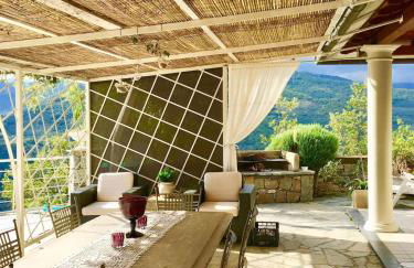 Villa con Piscina, Ac nelle 2 camere da letto, Palestra e vista su mare e monti - Foto 16