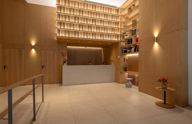 Apartamentos Recoletos - Photo 40