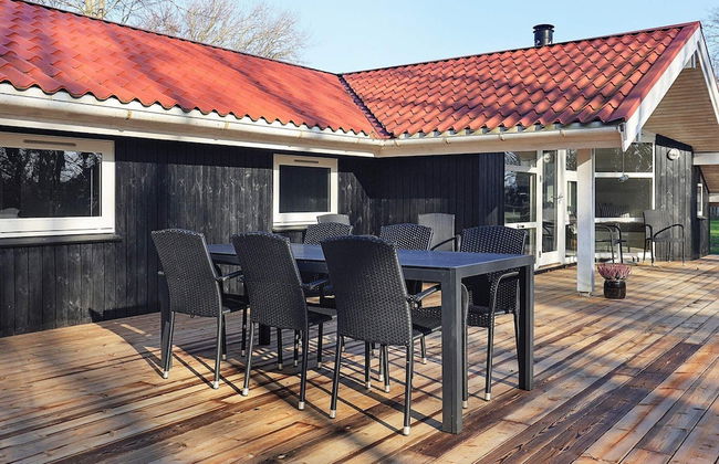 8 Person Holiday Home in Martofte - Foto 3