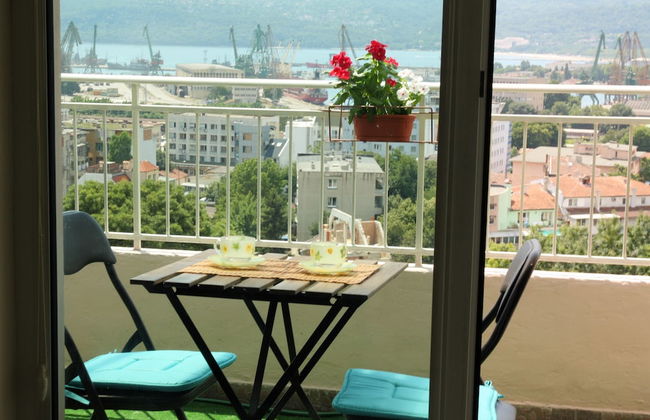 Sea view apartment in the city heart - Photo 17