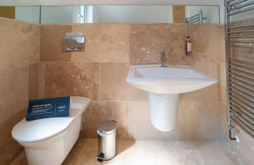 Trewhiddle Retreat V25 by Together Travel - Luxury 4-Bedroom Villa - Foto 45