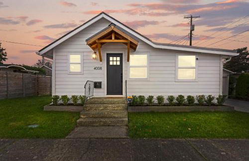 Cozy Bungalow Home 2br, 1ba - 9 min to Tacoma Dome - Foto 25