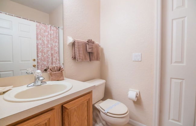 Lynval's Regal Palms Resort Townhome - Photo 15