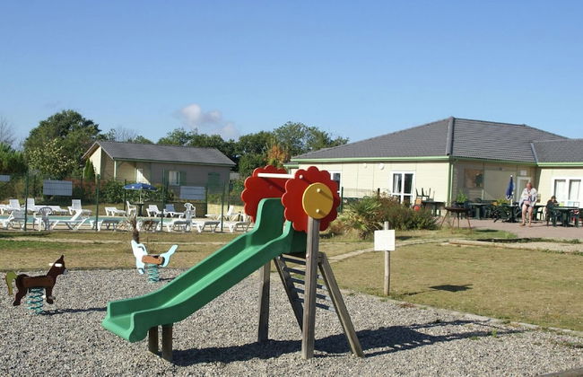 Wooden Chalet With Covered Terrace, on the Edge of a Lake - Foto 27