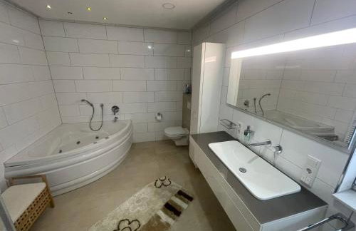 Barrierefreie Luxuswohnung mit Garten - Foto 10