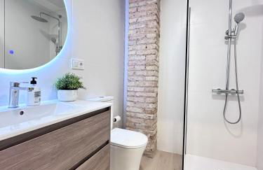 EcoCasa 12PAX perfecta grupos, reforma lujo, junto parada Burjassot metrovalencia, cerca centro Valencia y playa, lavadora, secadora equipamiento total - Foto 4