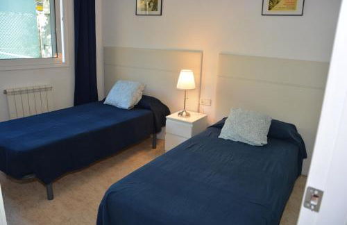 Villa Med A 2 kilometros andando de la playa, del puerto de Aguadoç y a 4 del centro de Sitges Muy Soleada todo el dia Capacidad superior a 16 personas NO REQUIERE COCHE - Foto 34