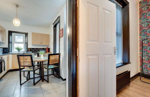 Newcastle CITY APT35,FREE STREET PARKING,4 BEDROOM HOUSE,8 SINGLE BEDS,FULL KITCHEN,ALL ROOMS WITH TVs,NETFLIX - Photo 26