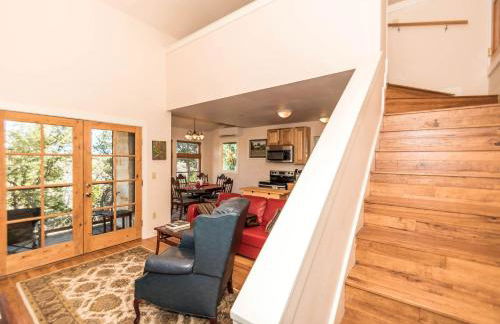 Lovely Cottage Retreat in Texas Hill Country with Cypress Creek Views near Hamilton Pool - Foto 24