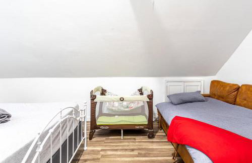 Entire 3bdr home w/parking, backyard, FirePit, BBQ - Foto 39