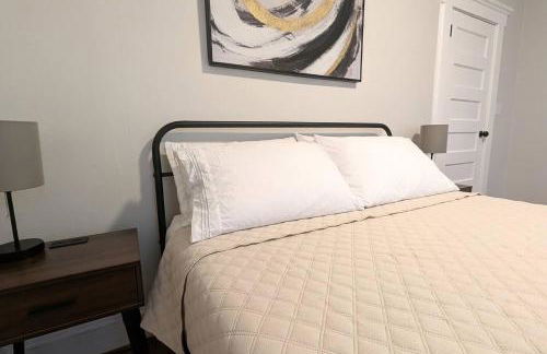 Cozy Gem 18Min to EWR, 8min > NYC Train + Parking - Foto 12