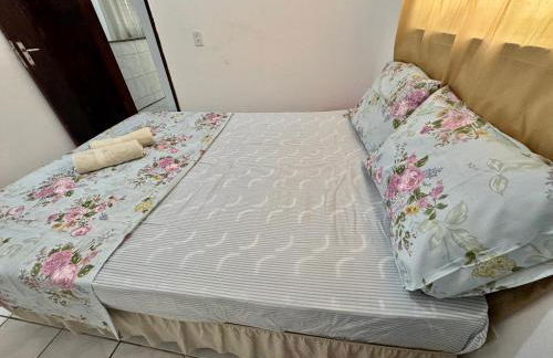 Apt3 Grande com 2 Quartos 2 cama-casal WIFI Smart TV Garagem a 1 min Rodoviaria - Foto 17