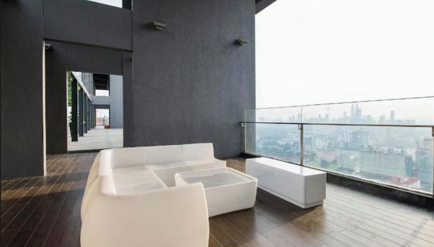 Coin salon dans le hall