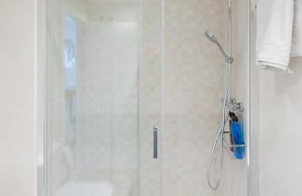 Marbella luxury brand new 2-bedroom apartment, 3 min walk to the beach! - Photo 19