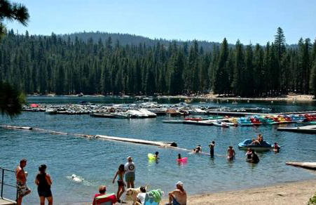 Peaceful Mountain Cabin with Private Lake and Game Room Near Long Barn, California - Foto 3