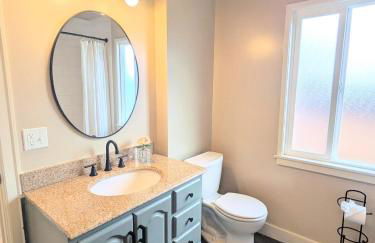 Charming Queen Anne Craftsman 4BR 2 Kitchens - Foto 43