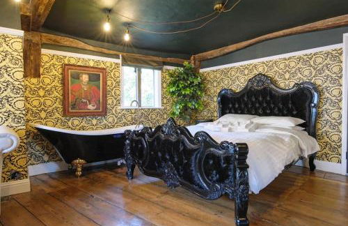 The Famous Harry Potter House, Hot Tub, Cinema Room, Sky TV - Foto 24