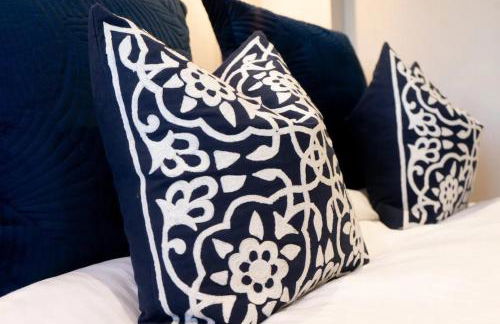 4 Bed Apartment- With Cosy Pub - Food/Drink 10%off - Photo 6